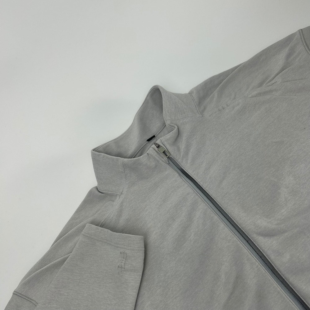 Lululemon Mens L Metal Vent Tech 1/2 Zip Pullover Light Gray Size Thumbholes